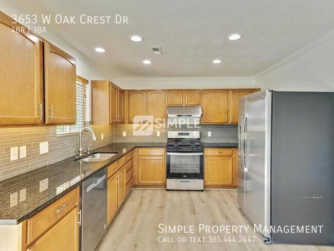 Building Photo - 3653 W Oak Crest Dr