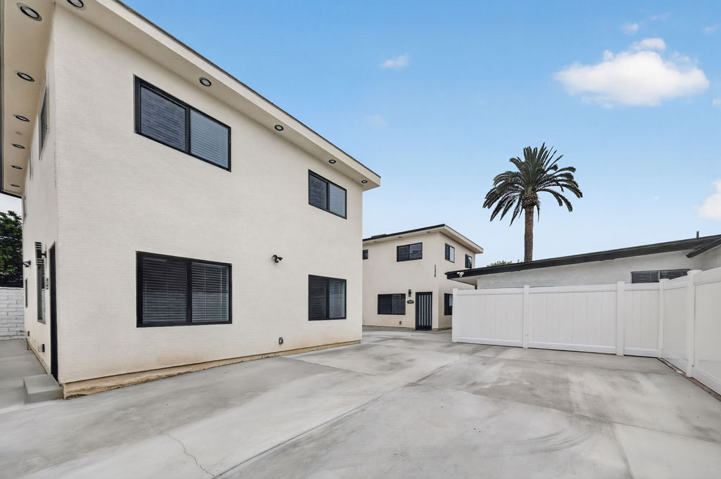 Building Photo - 9614 Bartee Ave