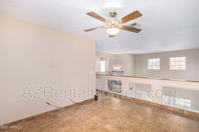 Building Photo - 3618 N Santiago Cir