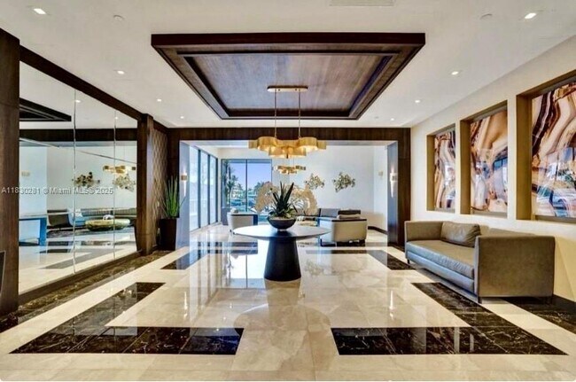 Building Photo - 20505 E Country Club Dr