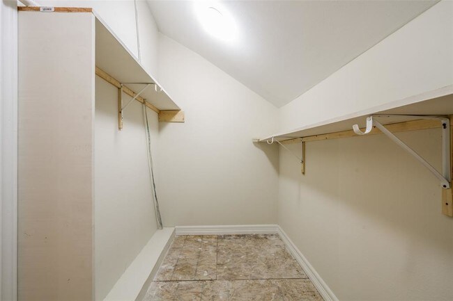 Building Photo - 9964 Ash Creek Ct