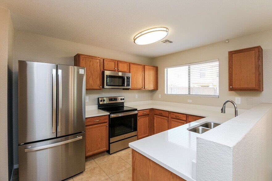 Building Photo - 3672 E Orchid Ln