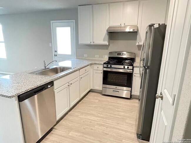 Building Photo - 10538 Varmus Dr