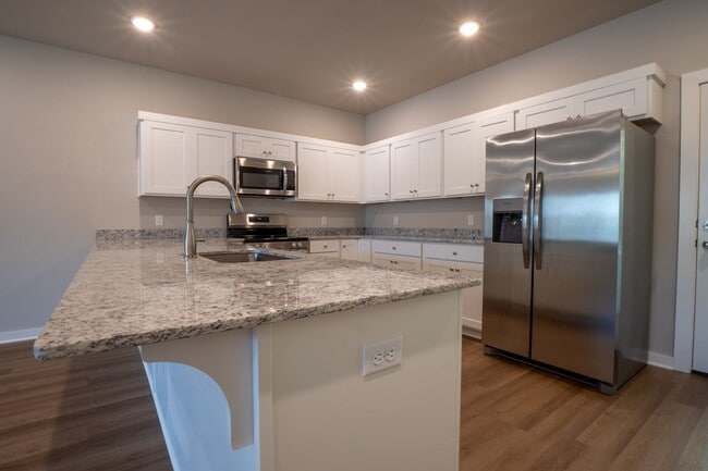 Building Photo - 1183 N Pink Ter