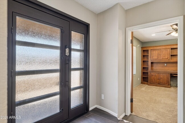 Building Photo - 3526 E Sahuaro Dr