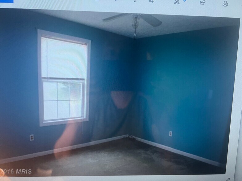 Building Photo - 39318 Summit Hill Dr