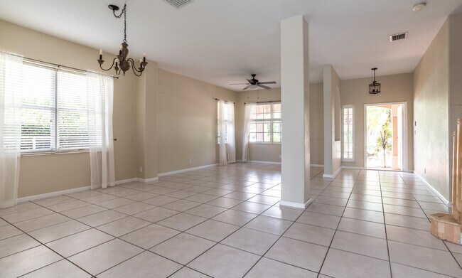Building Photo - 122 SW 164th Terrace