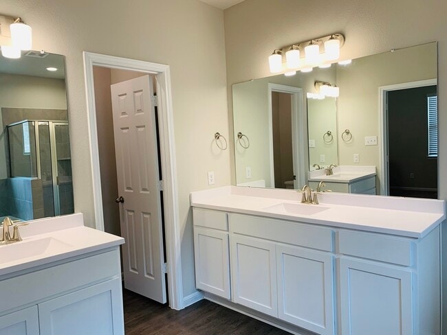 Building Photo - 17727 Chartertree Ln