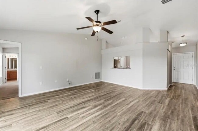 Building Photo - 202 Highland Meadows Pl