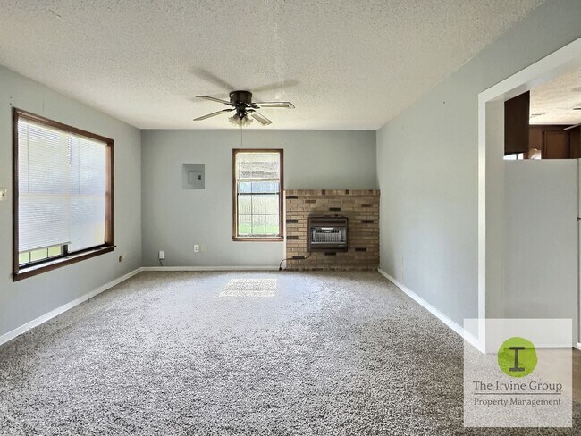 Building Photo - 3 Bed, 2 Full Bath - Country Charm with Modern Updates Near Prattville and Maxwell AFB