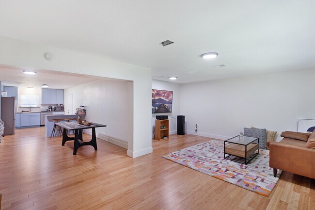 Building Photo - 1839 Sedona Ln