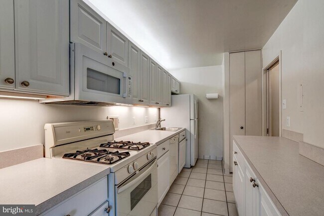 Building Photo - 4515 Willard Ave