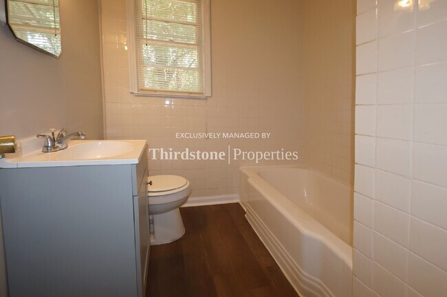 Building Photo - 789 Gardenia Ln