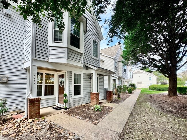 Primary Photo - Updated 1st Floor/1-Level Condo Available NOW & Rent Includes Water, Sewer, Trash, Landscaping, F...