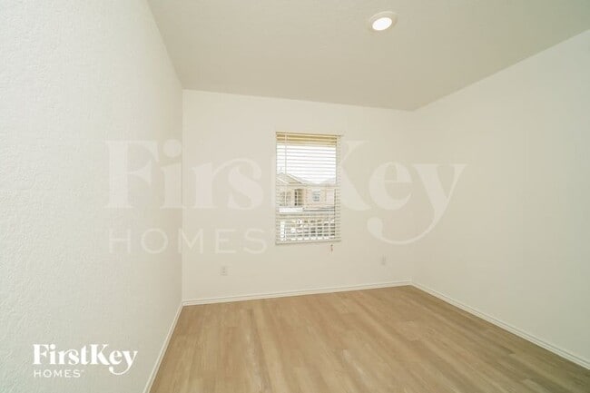 Building Photo - 5409 Basil Chase