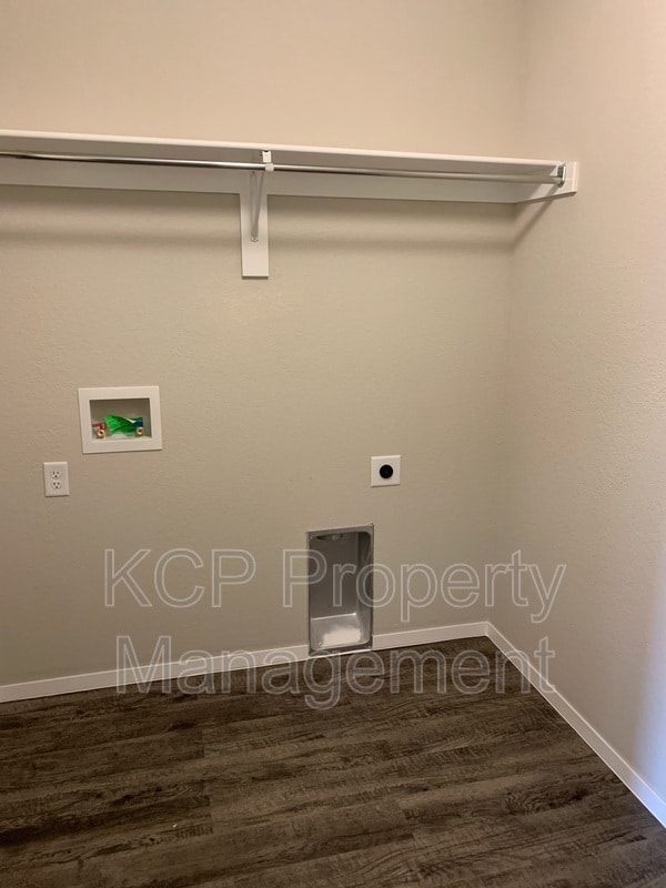 Building Photo - 6706 SW Whitmarsh Rd