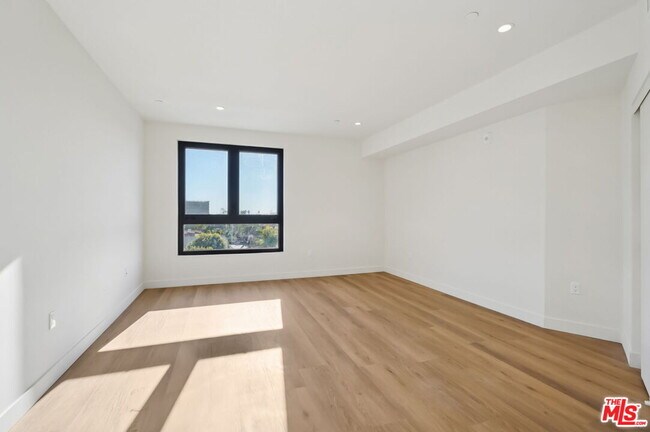 Building Photo - 1110 Spaulding Ave