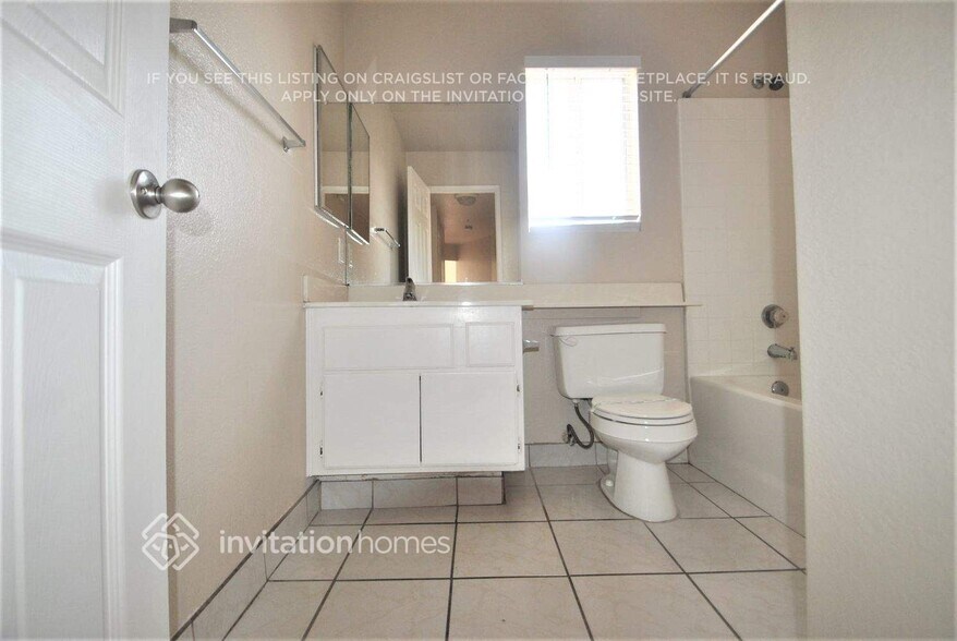 Building Photo - 2539 W Dawnview Dr