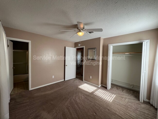 Building Photo - 3227 Fresno Ave