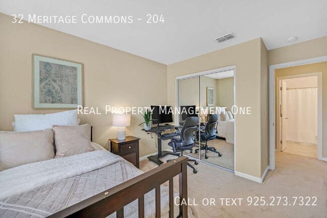 Building Photo - 32 Meritage Common
