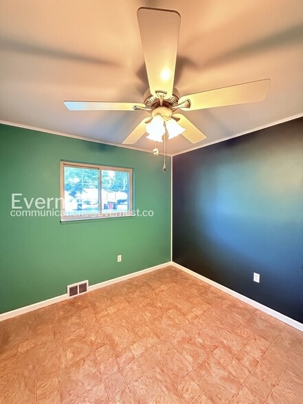 Building Photo - 38424 Chartier St