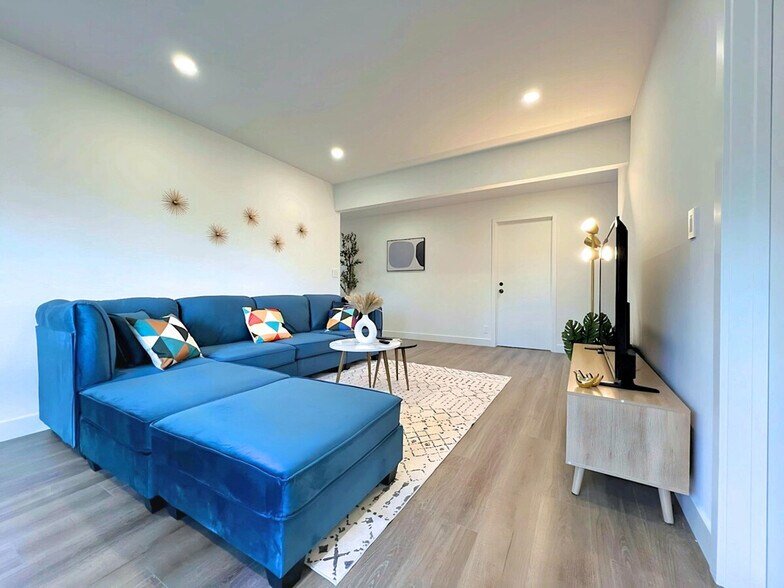 Building Photo - 4240 Camden Ave