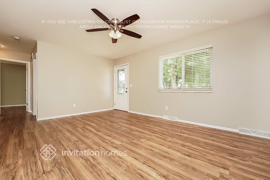 Building Photo - 10530 W 106th Pl