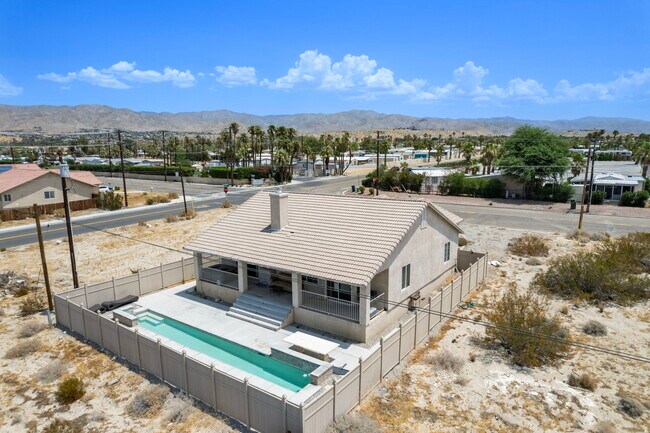 Building Photo - 16087 Bubbling Wells Rd