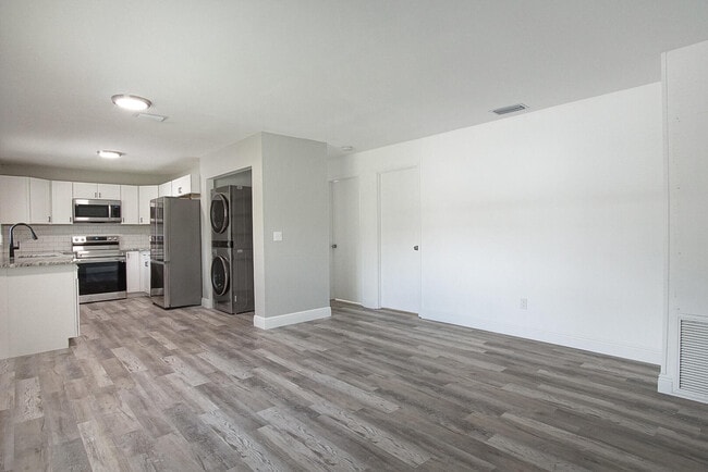 Building Photo - 2113 Jacobs Rd