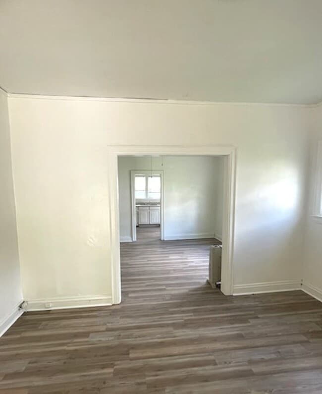 Building Photo - Newly Renovated Two Bedroom Home on Washin...