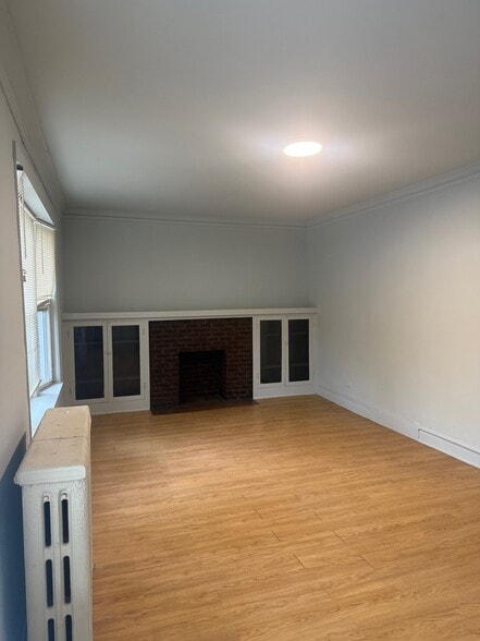 Building Photo - 6657 S Minerva Ave