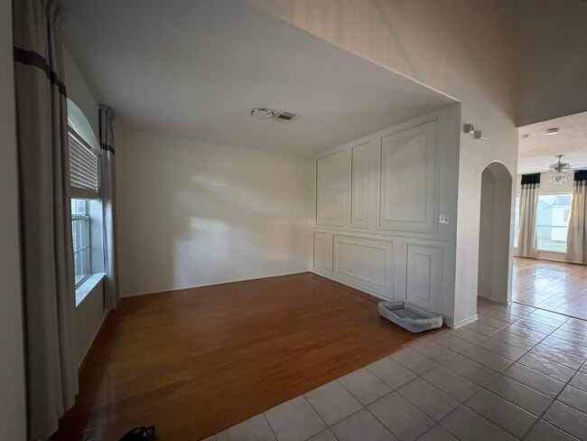Building Photo - 1902 Creegan Park Ct