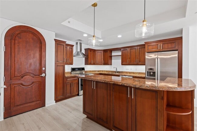 Building Photo - 1812 West Ave