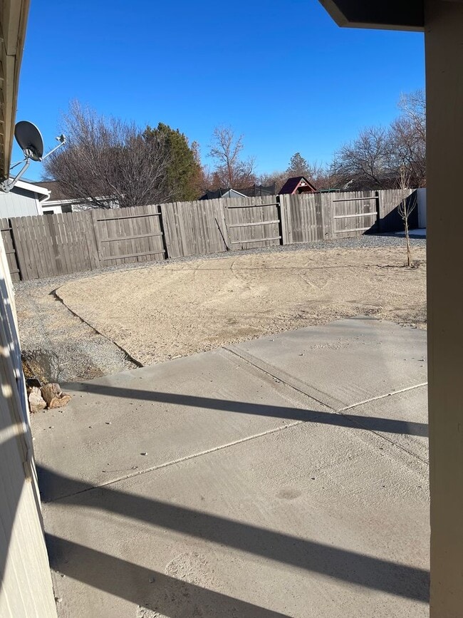 Building Photo - Still available! Call me to schedule viewi...