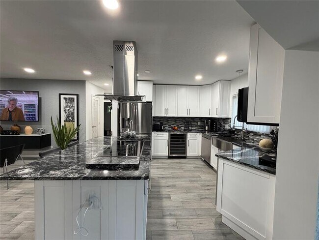 Building Photo - 11240 NW 43rd St