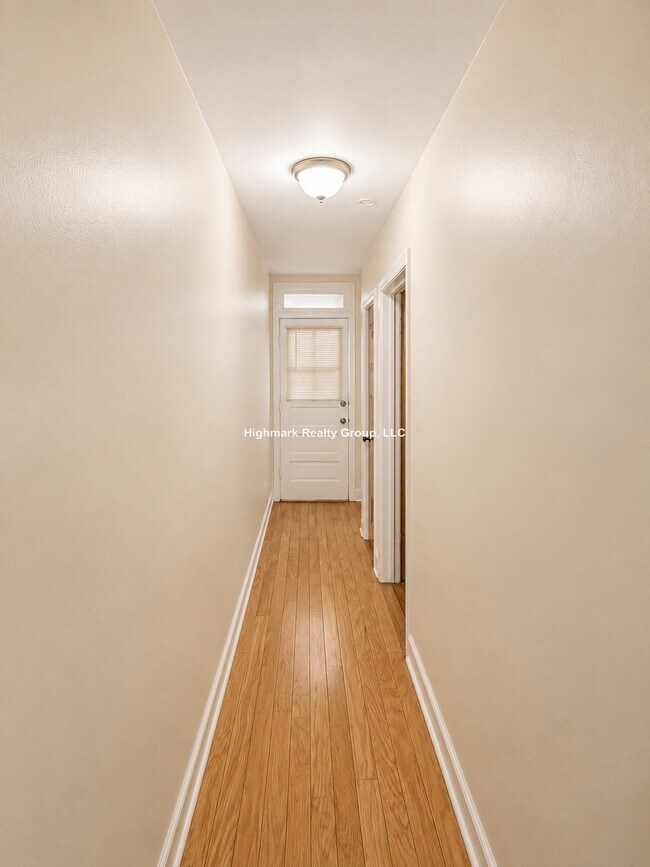 Building Photo - 8242 Kilpatrick Ave