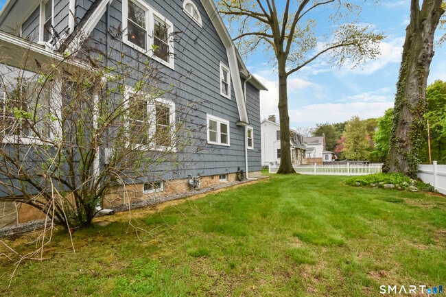 Building Photo - 234 N Pine Creek Rd
