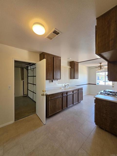 Building Photo - 601 Corona St