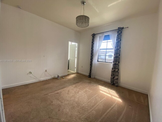 Building Photo - 11543 SW 248th Ln