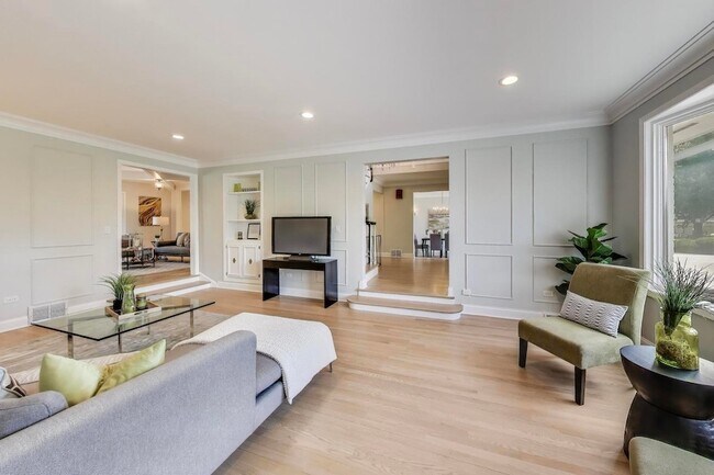 Building Photo - 2408 Cumberland Cir
