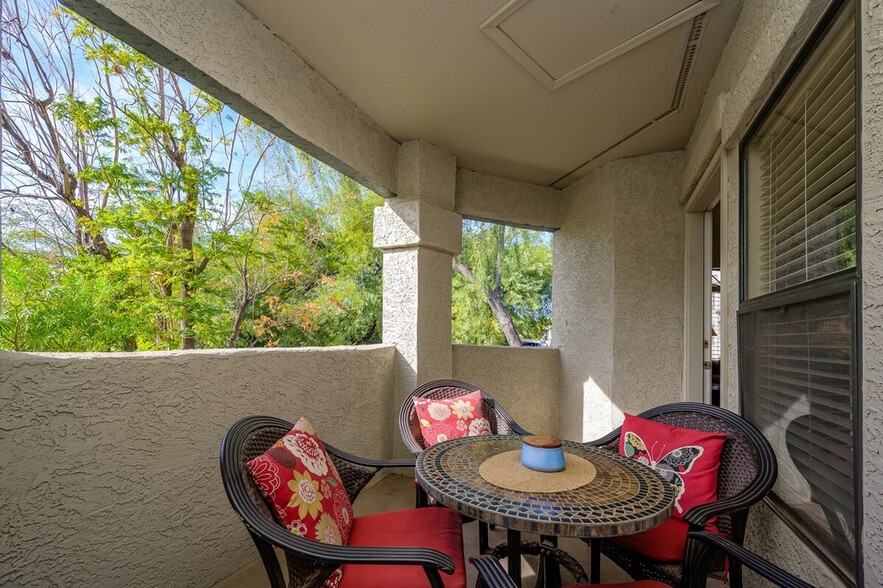 Building Photo - 15095 N Thompson Peak Pkwy