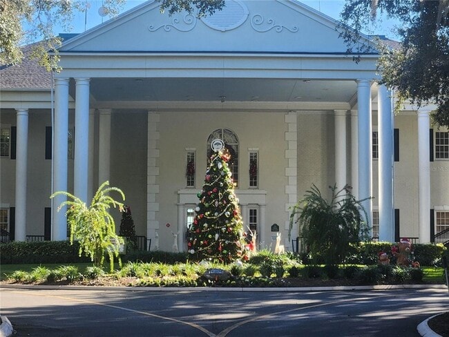 Building Photo - 24921 Pine Hill