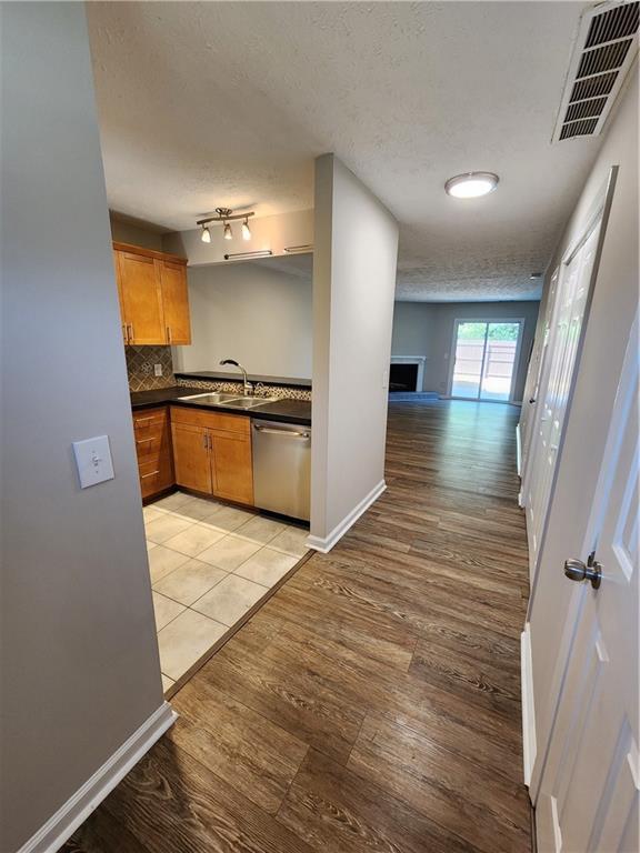 Building Photo - 1565 Springleaf Ct SE