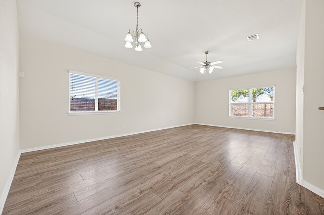 Building Photo - 24634 Lakecrest Creek Dr