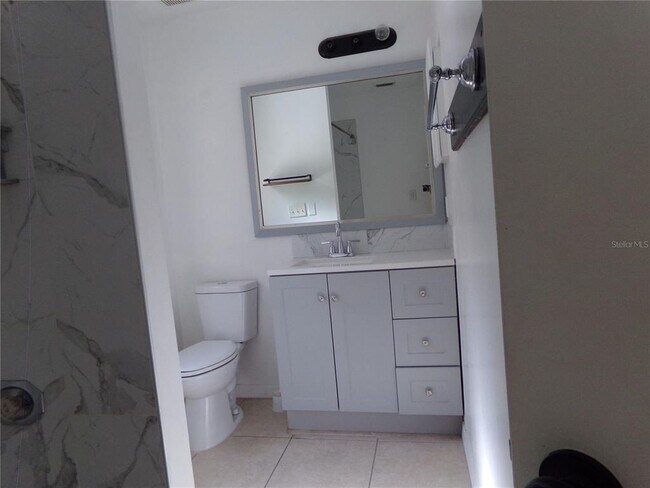 Building Photo - 1041 Kelsey Ave