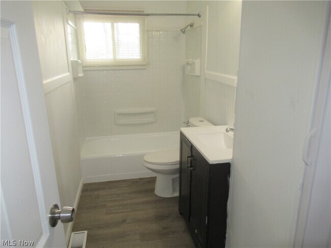 Building Photo - 1462 Harvard Dr