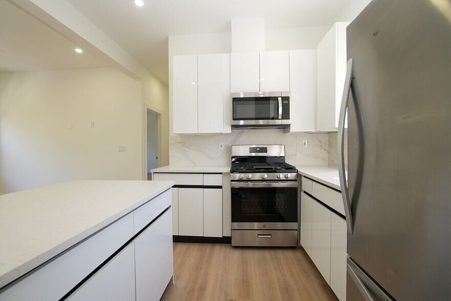 Building Photo - 776 Bergen St