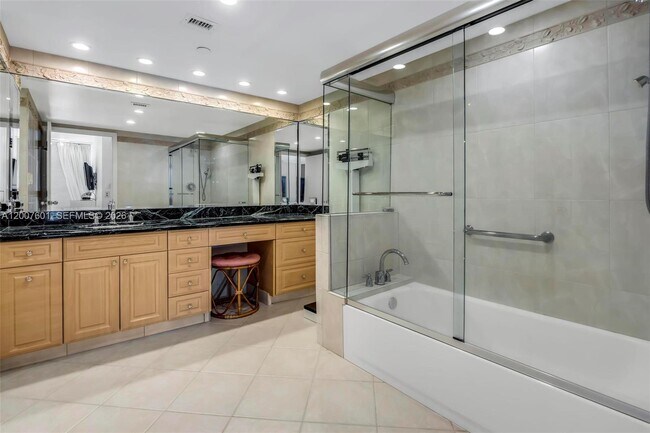 Building Photo - 19707 Turnberry Way