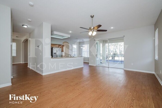 Building Photo - 1660 The Oaks Blvd