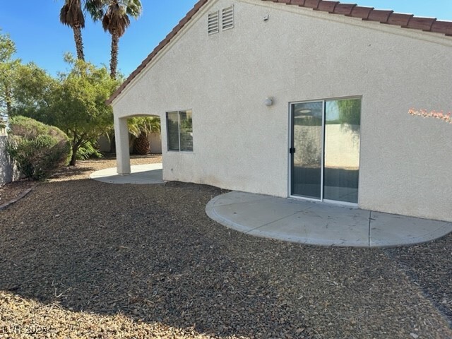 Building Photo - 285 Spring Palms St